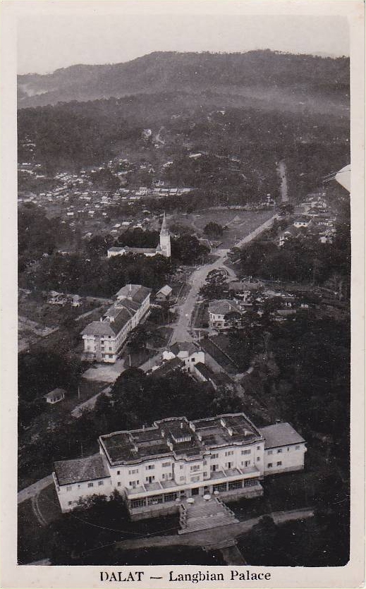 18 ANNAM - DALAT - Le Langbian Palace, façade Nord